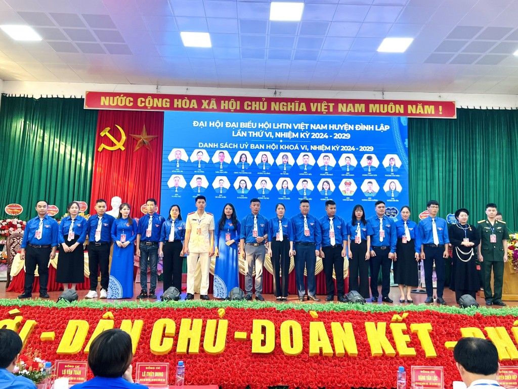 Ủy ban Hội Liên hiệp Thanh niên Việt Nam huyện Đình Lập khóa VI, nhiệm kỳ 2024 - 2029 ra mắt tại đại hội