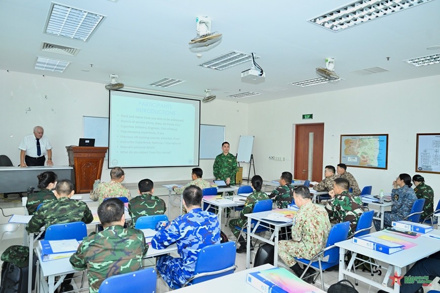  Các học viên tham gia khóa huấn luyện. Ảnh: VIỆT TRUNG