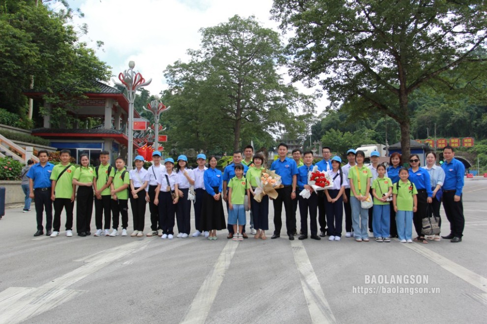 Đoàn đại biểu 2 tỉnh Lạng Sơn, Hà Giang tham gia chương trình giao lưu