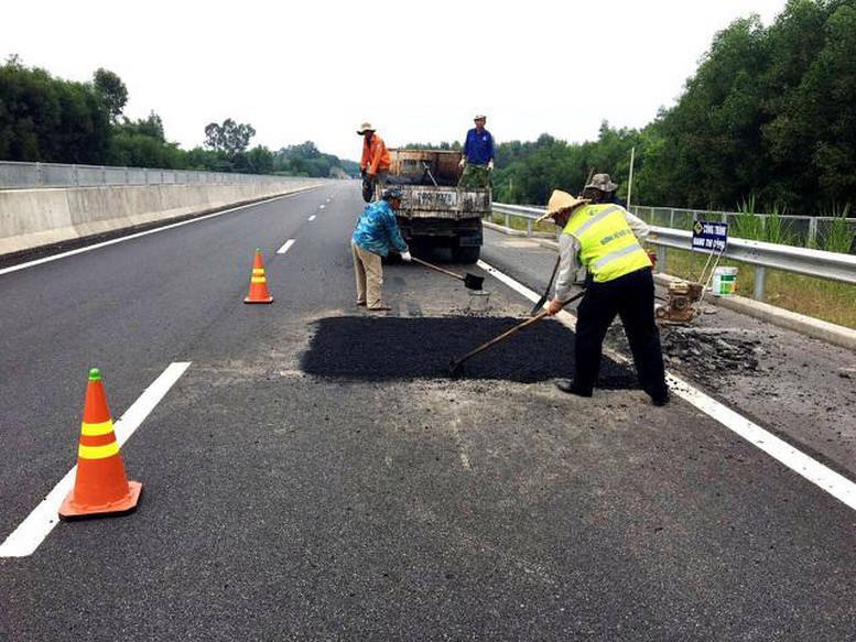 Năm 2024, Cục Đường bộ Việt Nam được giao 11.500 tỷ đồng vốn bảo trì đường bộ, tính đến hết tháng 6/2024, các đơn vị đã giải ngân trên 3.200 tỷ đồng (đạt 28%) - Ảnh minh họa