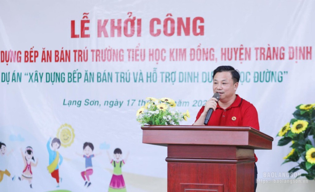 Ông Trần Sỹ Pha, Trưởng Ban Công tác xã hội - Quản lý thảm họa, Hội Chữ thập đỏ Việt Nam phát biểu tại lễ khởi công