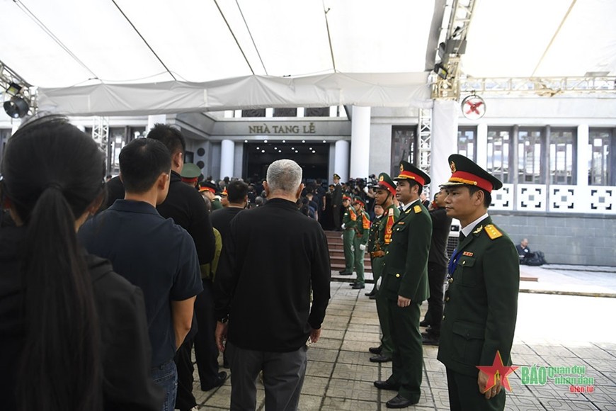 Cán bộ Cục Bảo vệ an ninh Quân đội thực hiện nhiệm vụ tại Lễ quốc tang. Ảnh: TUẤN HUY 