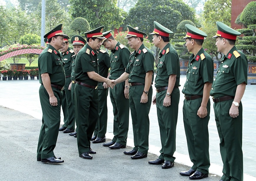  Lãnh đạo Quân đoàn 4 đón Đại tướng Phan Văn Giang tới thăm và làm việc.