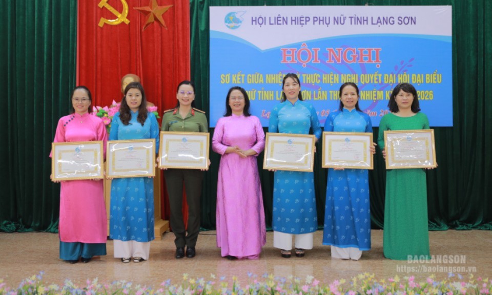 Hội LHPN tỉnh: Sơ kết giữa nhiệm kỳ thực hiện nghị quyết đại hội đại biểu phụ nữ lần XVI, nhiệm kỳ 2021