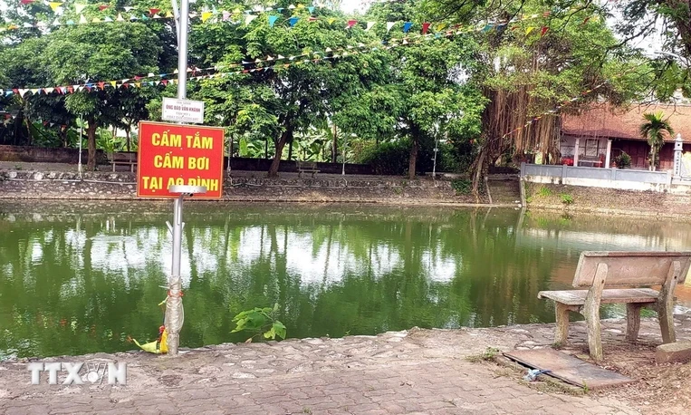 Ninh Bình: Ngã xuống ao gần nhà, ba trẻ mầm non tử vong do đuối nước