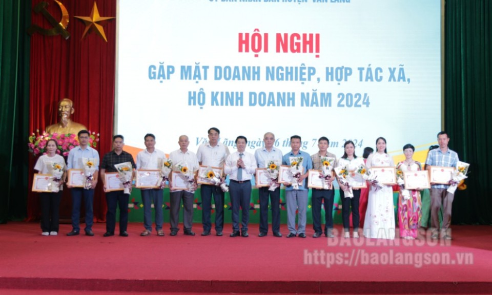 UBND huyện Văn Lãng gặp mặt doanh nghiệp, hợp tác xã, hộ kinh doanh