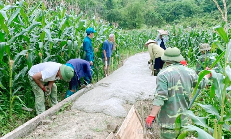 “Tai mắt” trong giám sát công trình ở cộng đồng