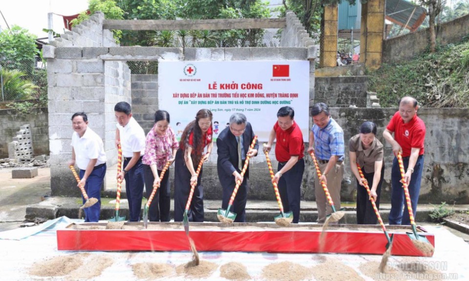 Hội Chữ thập đỏ Việt Nam Khởi công Dự án “Xây dựng bếp ăn bán trú và hỗ trợ dinh dưỡng học đường” tại