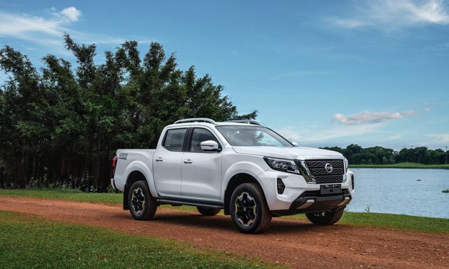 Nissan Navara 2024 mới ra mắt tại Việt Nam, thêm tiện nghi cho bản giá rẻ