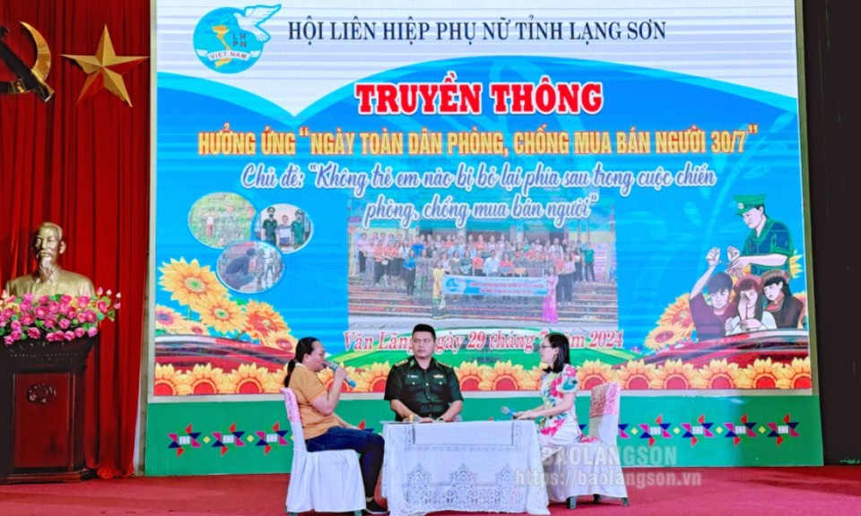 Hội LHPN tỉnh tổ chức truyền thông hưởng ứng “Ngày toàn dân phòng, chống mua bán người”