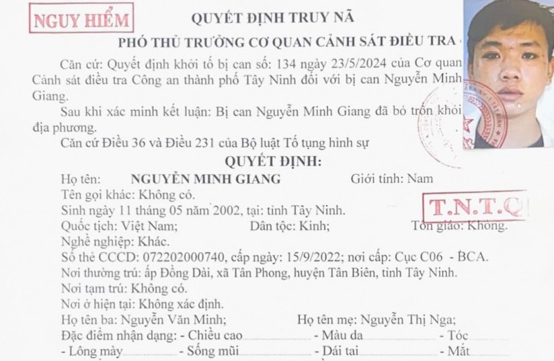 Quyết định truy nã Giang.