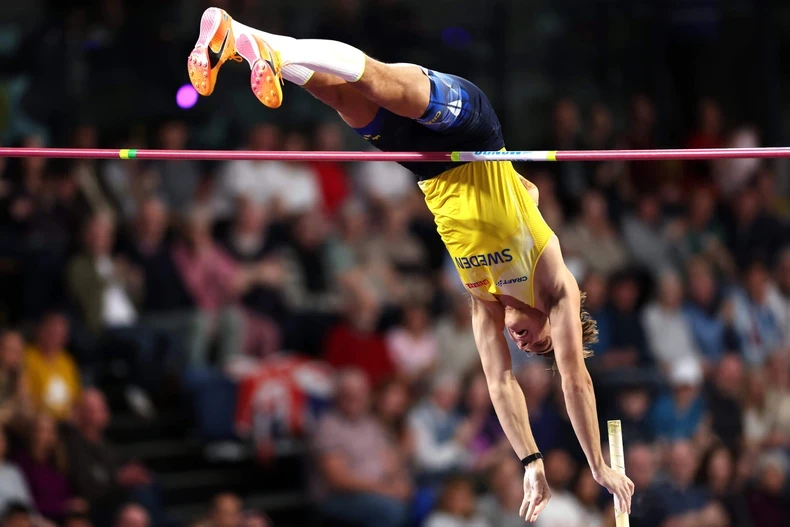 Mondo Duplantis ghi tên mình vào lịch sử Olympic. (Ảnh: Getty)