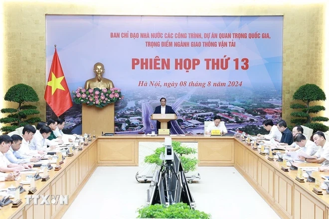 Thủ tướng Phạm Minh Chính chủ trì Phiên họp thứ 13 BCĐ Nhà nước các công trình, dự án quan trọng quốc gia, trọng điểm ngành giao thông vận tải. (Ảnh: Dương Giang/TTXVN)