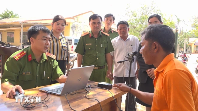 Lực lượng công an xã Lộc Hòa (huyện Lộc Nình) triển khai 