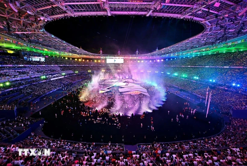 Quang cảnh tại Lễ bế mạc Olympic Paris 2024. (Ảnh: THX/TTXVN)