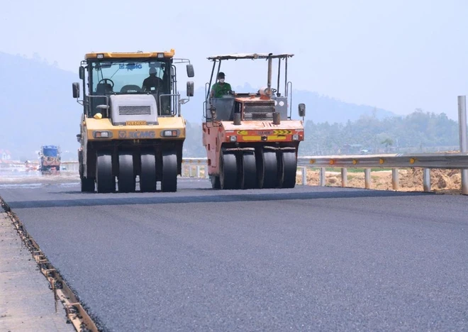 Bộ Giao thông Vận tải đặt mục tiêu giải ngân 100% số vốn đầu tư công được giao. (Ảnh: Việt Hùng/Vietnam+)