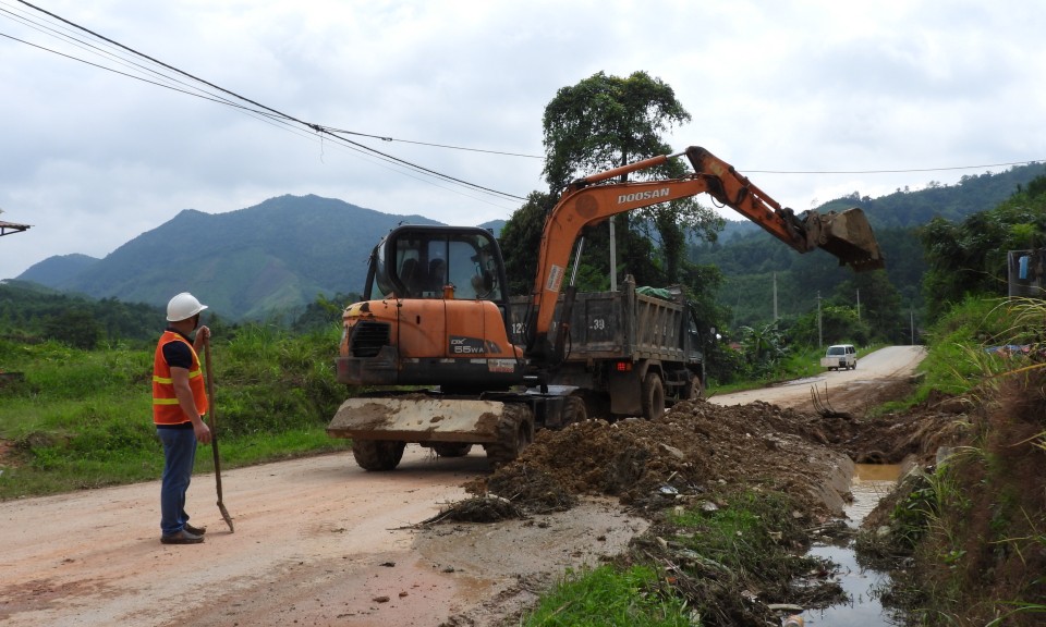 Thiệt hại các công trình giao thông do mưa lớn ước tính hơn 5,3 tỷ đồng