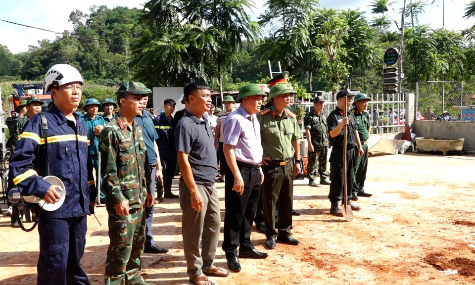 hậu quả, hỗ trợ kinh phí cho gia đình có người thiệt mạng do sạt lở đất tại xã Tân Thành, huyện Cao Lộc