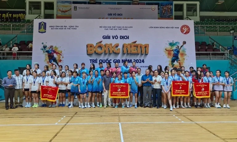 Thành phố Hồ Chí Minh giành ba ngôi đầu tại Giải Bóng ném Trẻ Quốc gia 2024