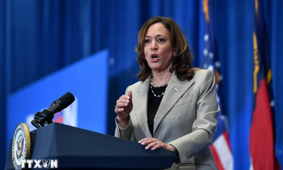 Phó Tổng thống Mỹ Kamala Harris ráo riết chọn người liên danh tranh cử