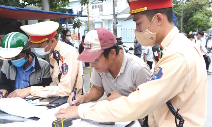 Tăng tốc làm sạch dữ liệu giấy phép lái xe