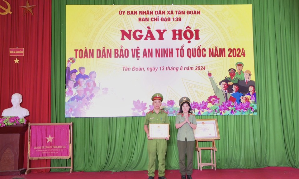 Xã Tân Đoàn (huyện Văn Quan) tổ chức ngày hội toàn dân bảo vệ an ninh Tổ quốc 