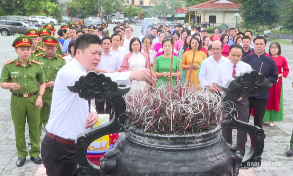 Văn Quan dâng hương nhân Kỷ niệm 114 năm ngày sinh đồng chí Lương Văn Tri (17/8/1910 - 17/8/2024)