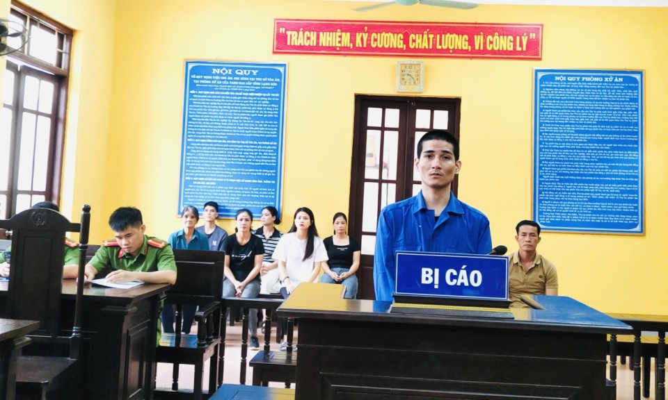 Lĩnh án 8 năm tù giam vì tổ chức sử dụng trái phép chất ma tuý