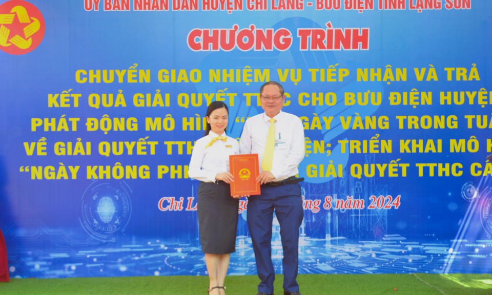 Chi Lăng: Chuyển giao nhiệm vụ tiếp nhận và trả kết quả giải quyết 135 TTHC cho bưu điện huyện