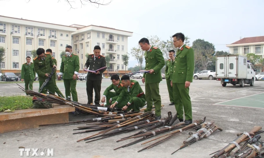 Triển khai thi hành Luật Quản lý, sử dụng vũ khí, vật liệu nổ, công cụ hỗ trợ