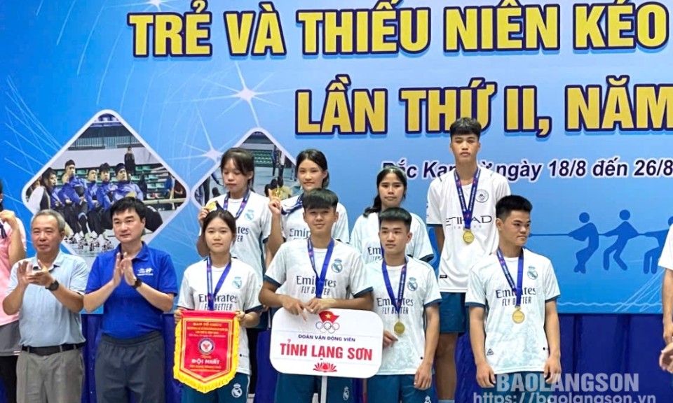 Đoàn vận động viên Lạng Sơn đoạt 4 huy chương tại Giải vô địch trẻ và thiếu niên kéo co quốc gia lần