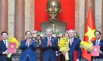 Tổng Bí thư, Chủ tịch nước Tô Lâm trao Quyết định bổ nhiệm các Phó Thủ tướng và Bộ trưởng
