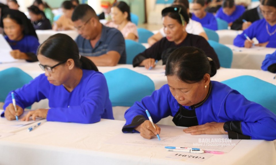 hội giao lưu toán, tiếng Việt cho học viên xóa mù chữ: Tạo lan toả, góp phần nâng cao chất lượng công tác