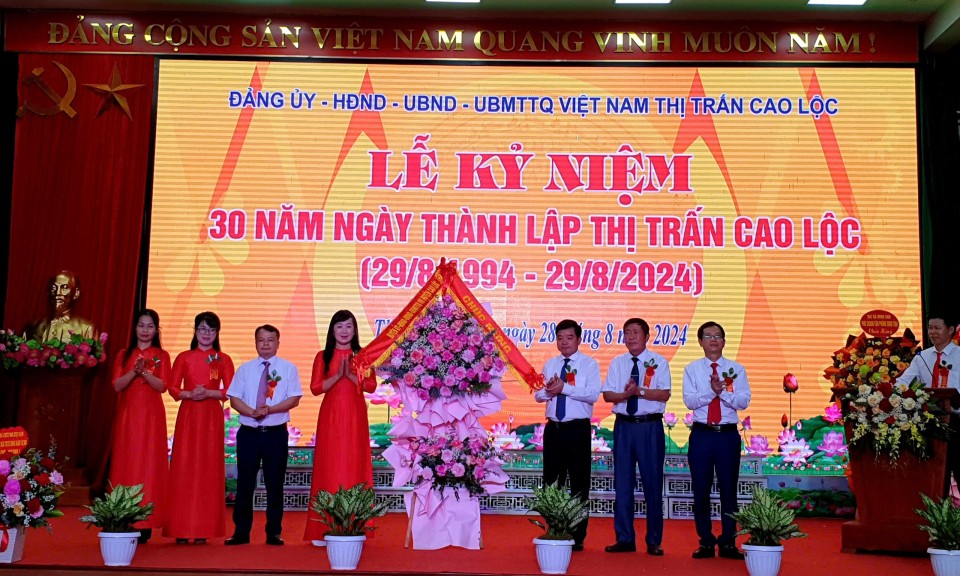 Thị trấn Cao Lộc kỷ niệm 30 năm ngày thành lập