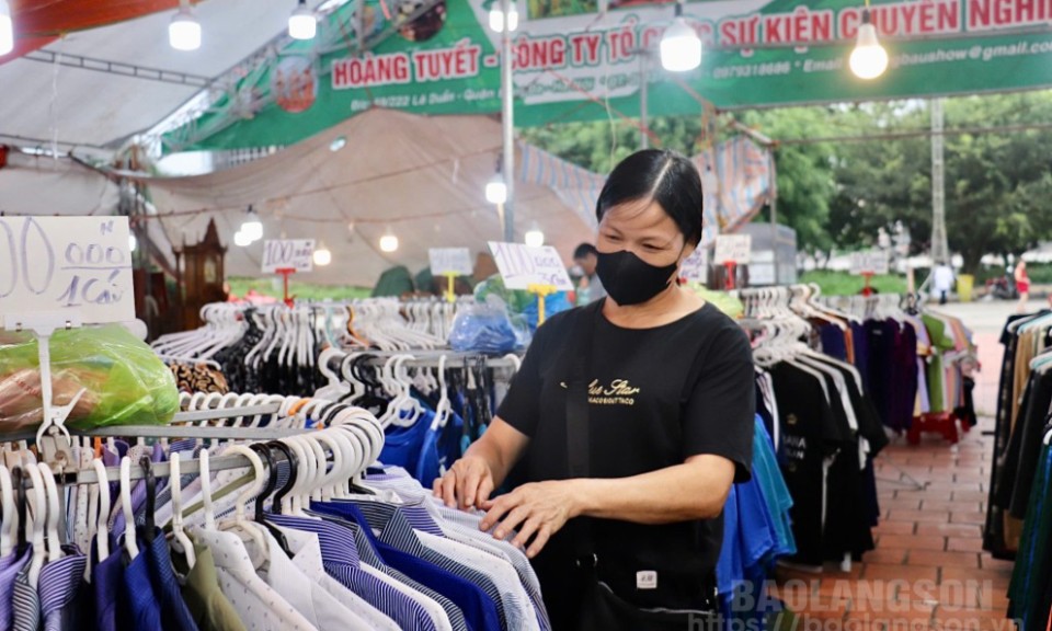 Hơn 120 gian hàng trưng bày sản phẩm tại Hội chợ kích cầu hàng tiêu dùng thành phố Lạng Sơn 2024