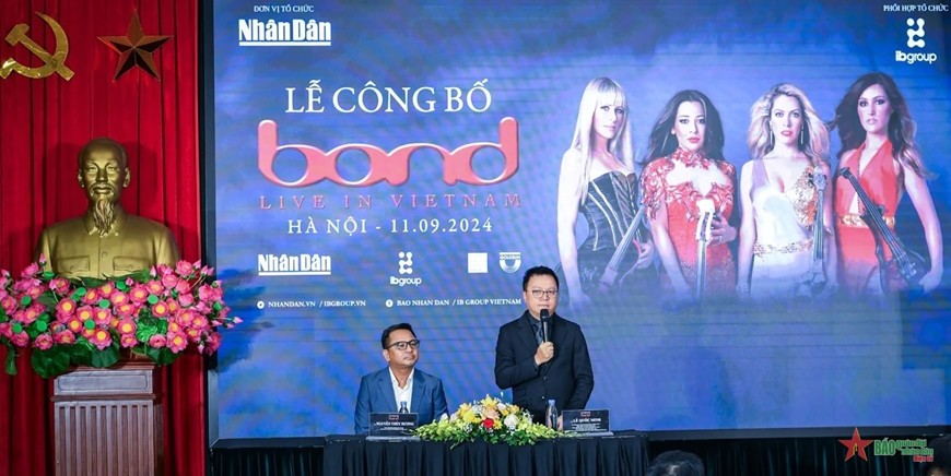 Ông Lê Quốc Minh, Tổng Biên tập Báo Nhân Dân giới thiệu sự kiện âm nhạc “BOND Live In Vietnam” .