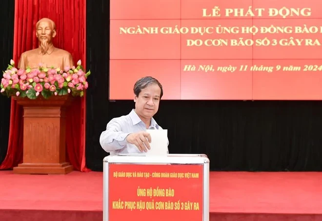 Bộ trưởng Bô Giáo dục và Đào tạo Nguyễn Kim Sơn phát động ngành giáo dục ủng hộ đồng bào bị thiệt hại do bão Yagi. (Ảnh: PV/Vietnam+)