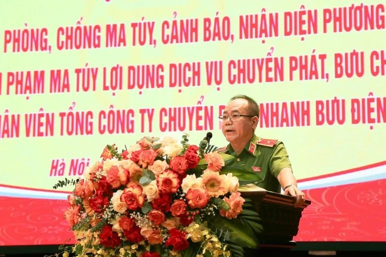 Thiếu tướng Nguyễn Thanh Tùng phát biểu tại hội nghị.