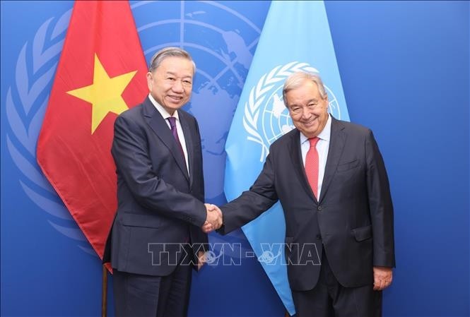 Tổng Bí thư, Chủ tịch nước Tô Lâm gặp Tổng thư ký Liên hợp quốc António Guterres. Ảnh: TTXVN 