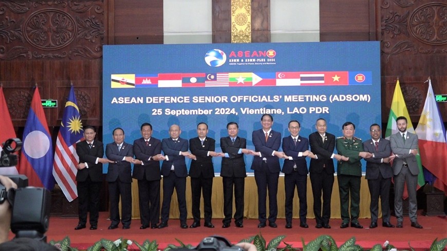 Thượng tướng Hoàng Xuân Chiến và Trưởng đoàn các nước ASEAN tại ADSOM.