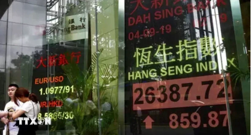 Chứng khoán Hong Kong (Trung Quốc). (Ảnh: Economic Times/TTXVN)