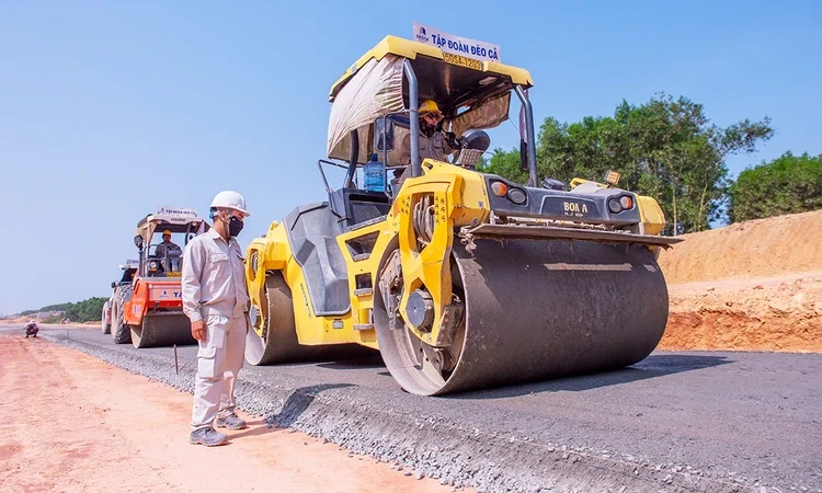 Thi công “thần tốc” các dự án đường cao tốc bắc-nam