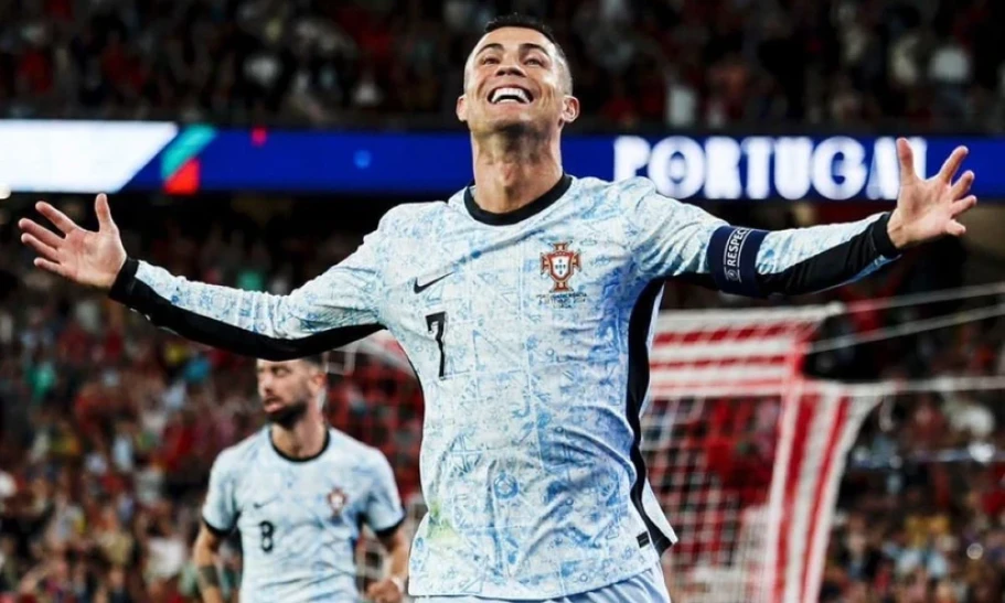 Cristiano Ronaldo chính thức cán mốc 900 bàn thắng trong sự nghiệp