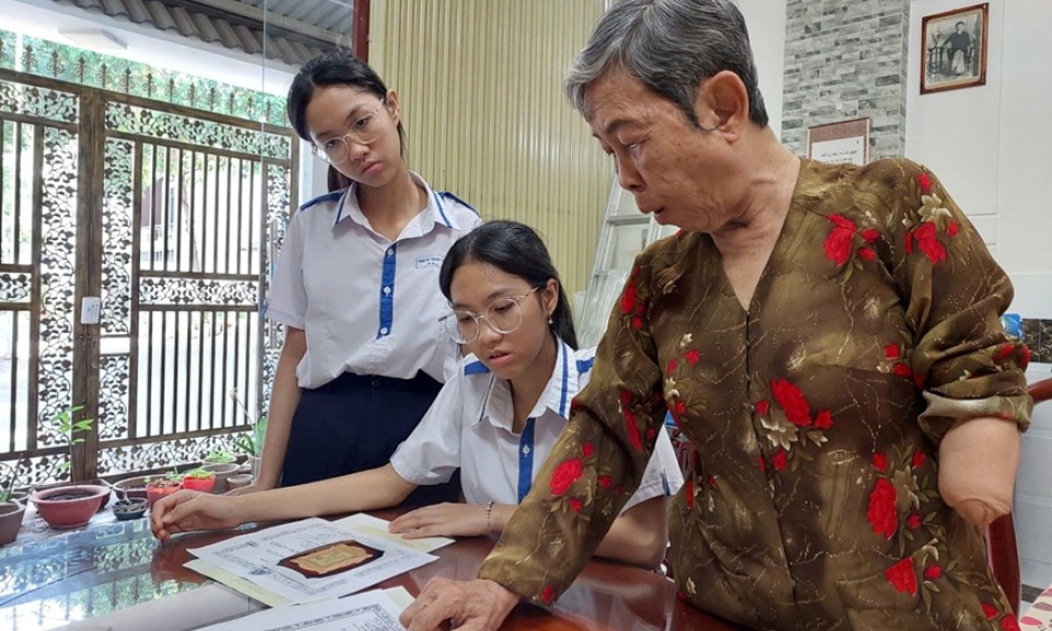 Nữ thương binh anh hùng và 50 năm tìm lại tên cho đồng đội