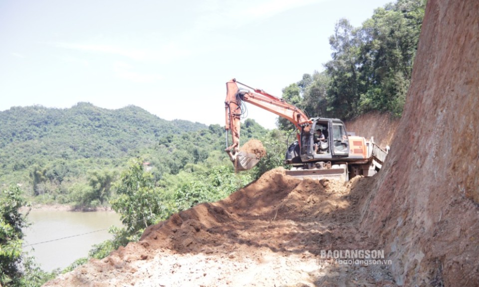 Xây dựng hạ tầng nông thôn mới: Dồn lực những tháng cuối năm