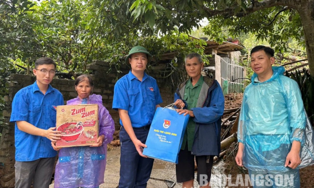 Tỉnh đoàn Lạng Sơn:  Thăm hỏi, động viên 2 gia đình trong vụ sạt lở đất tại huyện Chi Lăng