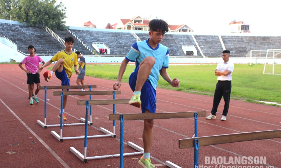 Hành trình phá kỷ lục của những  "đôi chân vàng" 