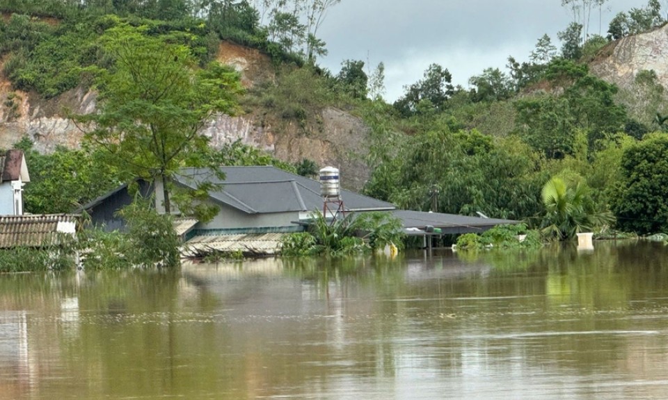 Việt Nam và Trung Quốc phối hợp chặt chẽ trong phòng, chống lũ lụt, khắc phục hậu quả của bão Yagi