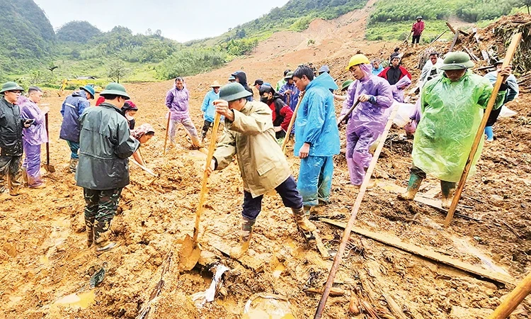 Chung sức, đồng lòng vượt qua khó khăn, ổn định cuộc sống