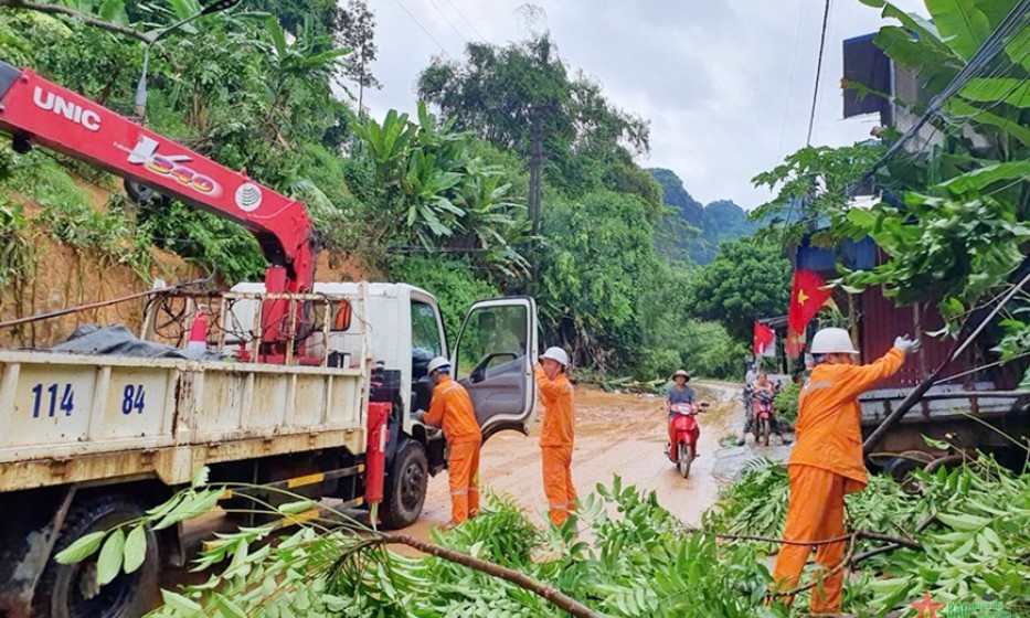 Nước về các hồ phía Bắc giảm dần, thủy điện giảm mạnh xả lũ